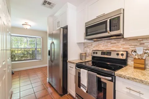 3871 NW 122nd Ter, Sunrise FL 33323
