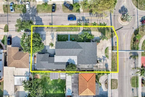 6501 SW 4th St, Miami FL 33144