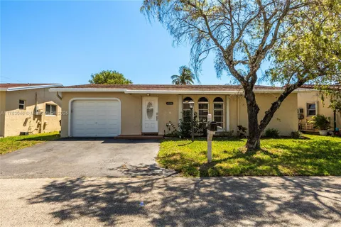 4900 NW 13th Ter, Deerfield Beach FL 33064