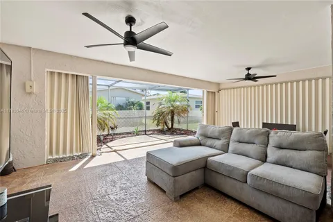 4900 NW 13th Ter, Deerfield Beach FL 33064