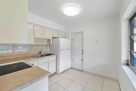 5831 Taylor St # 2, Hollywood FL 33021