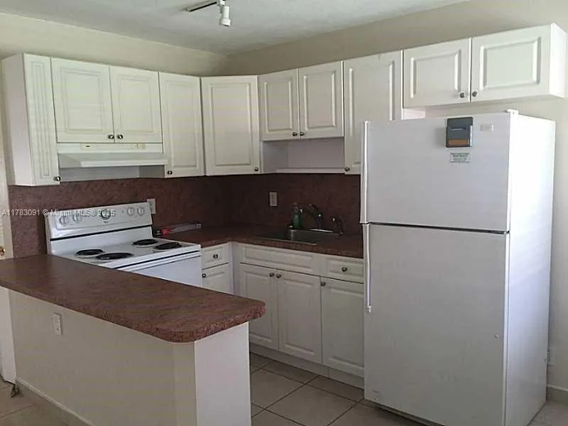 5174 NE 6th Ave # 531, Oakland Park FL 33334