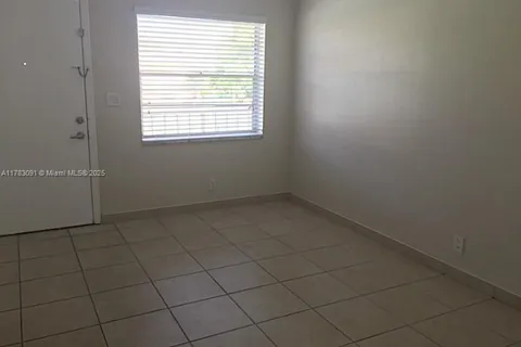 5174 NE 6th Ave # 531, Oakland Park FL 33334