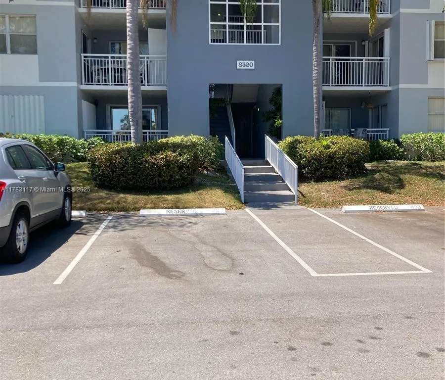 8520 SW 212 ST # 201, Cutler Bay FL 33189