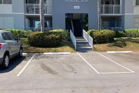 8520 SW 212 ST # 201, Cutler Bay FL 33189