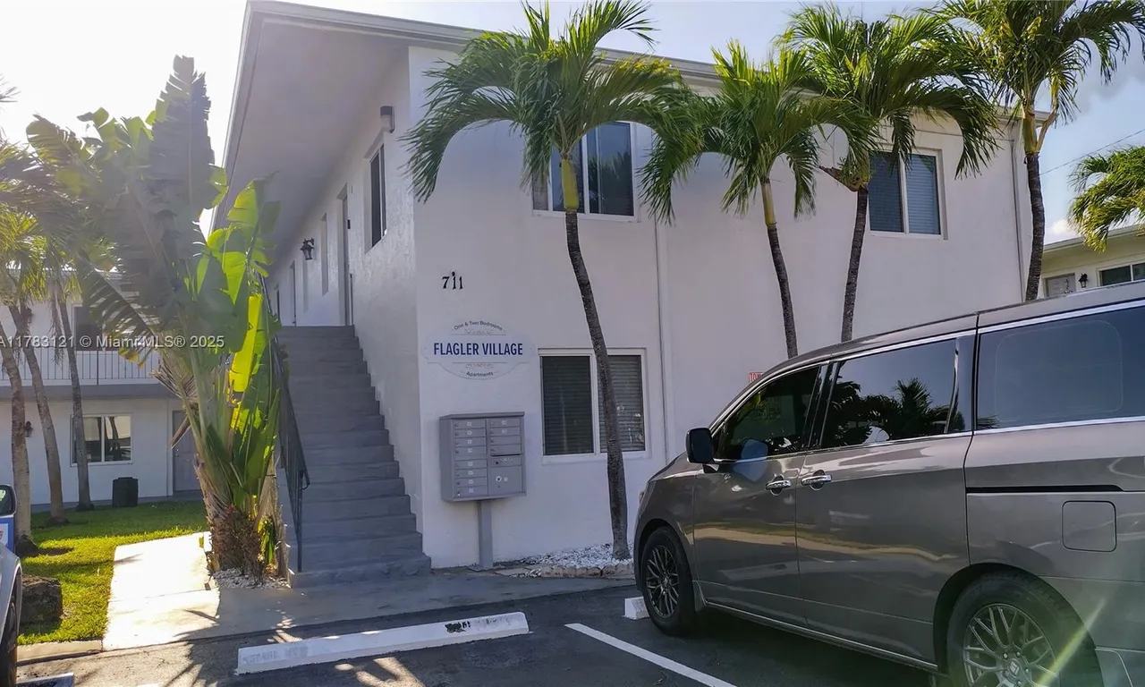 711 NE 2nd Ave # 204, Fort Lauderdale FL 33304