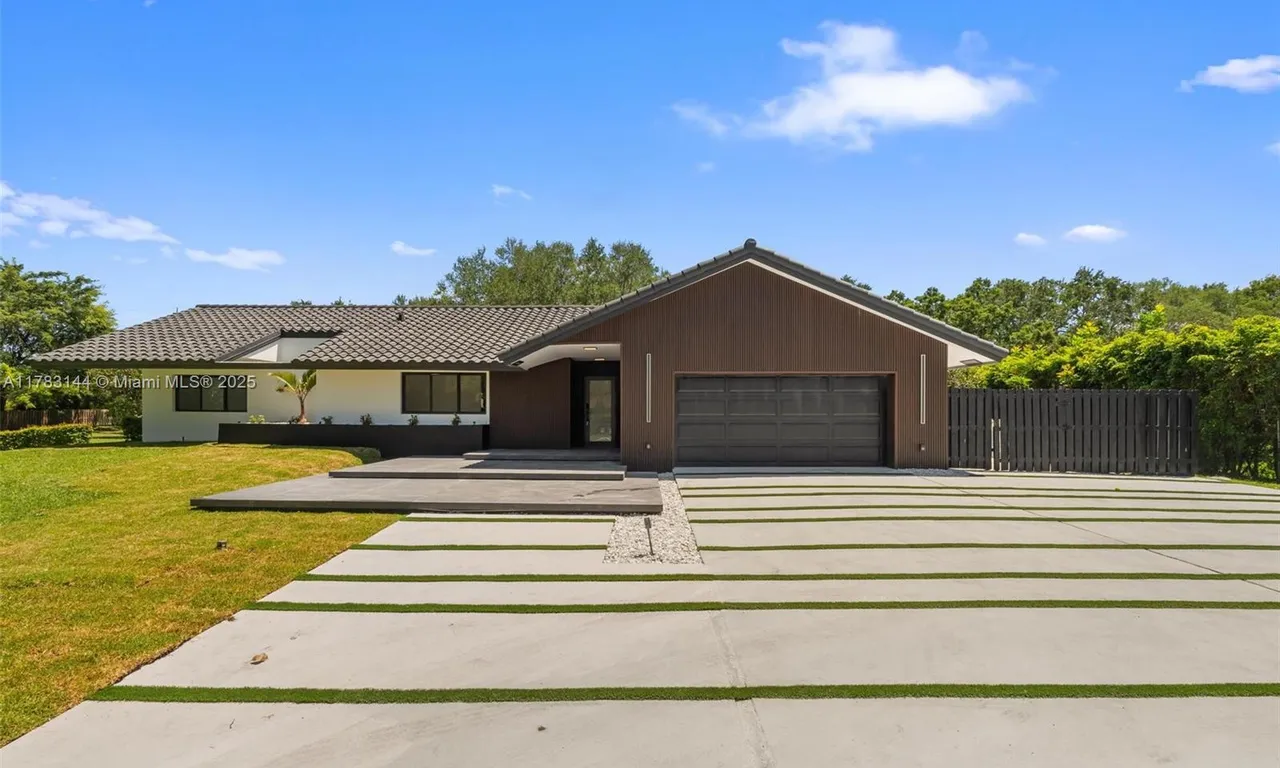 5020 Hawkhurst Ave, Southwest Ranches FL 33331