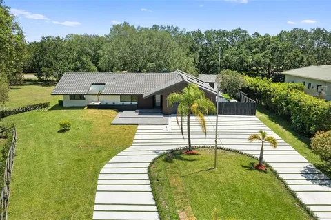 5020 Hawkhurst Ave, Southwest Ranches FL 33331
