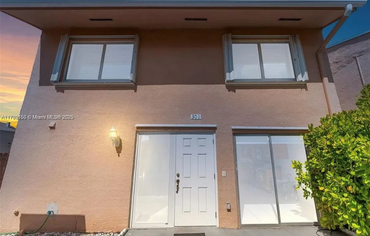 8440 SW 154th Cir Ct # 301, Miami FL 33193