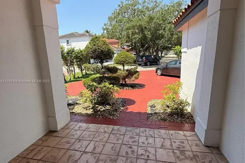 19851 NW 82nd Ct # 19851, Hialeah FL 33015