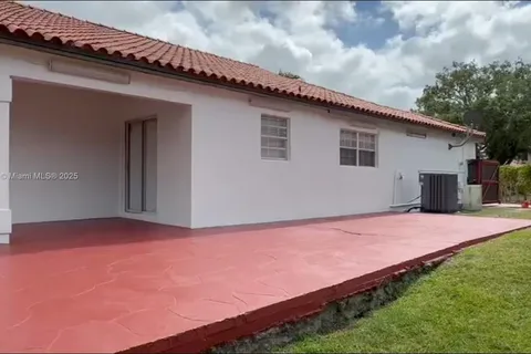 19851 NW 82nd Ct # 19851, Hialeah FL 33015