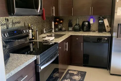 6001 N Falls Cir Dr # 101, Lauderhill FL 33319