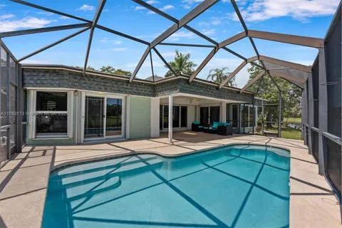 5721 Bayberry Ln, Tamarac FL 33319