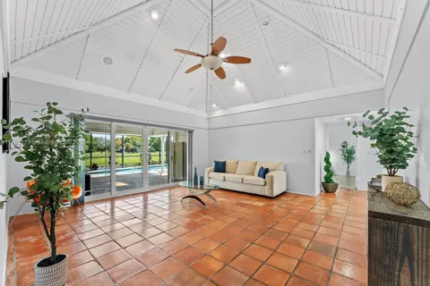 5721 Bayberry Ln, Tamarac FL 33319