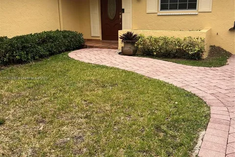 13220 SW 86th Ln # 13220, Miami FL 33183