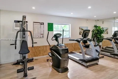 5150 NE 6th Ave # 107, Oakland Park FL 33334