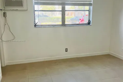 5150 NE 6th Ave # 107, Oakland Park FL 33334