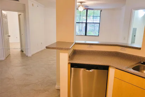 1919 Van Buren St # 111A, Hollywood FL 33020