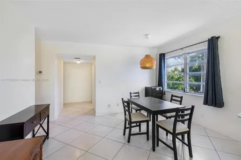 1701 Washington St # 304, Hollywood FL 33020