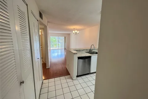 2220 N Cypress Bend Dr # 401, Pompano Beach FL 33069
