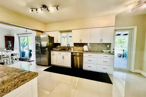 7500 SW 81st Ave, Miami FL 33143