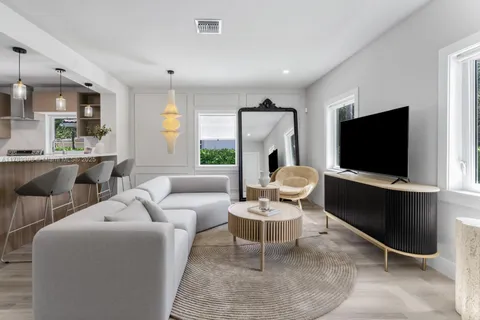 4806 University Dr # 4806, Coral Gables FL 33146