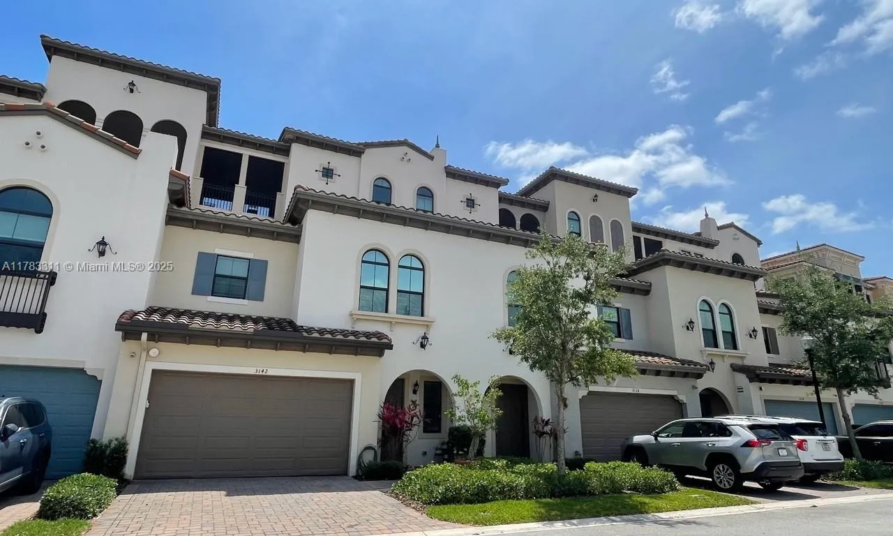 3142 NW 124th Way, Sunrise FL 33323