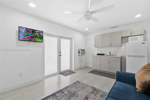 1204 SW 143rd Ct # B, Miami FL 33184