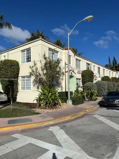 741 15th St # 4, Miami Beach FL 33139