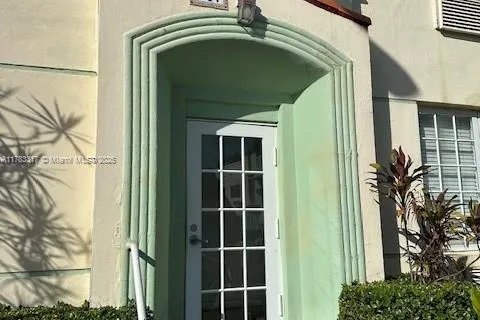 741 15th St # 4, Miami Beach FL 33139
