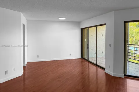 5700 Camino Del Sol # 303, Boca Raton FL 33433