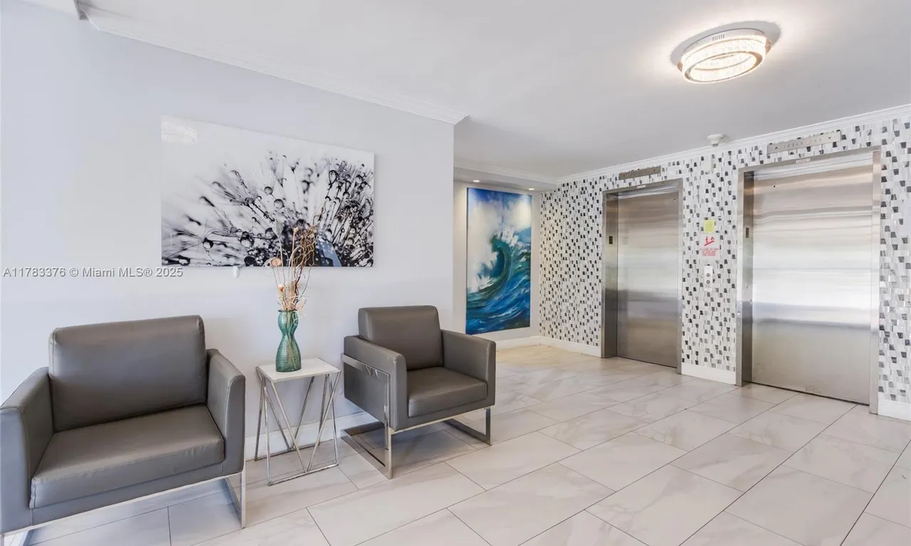 2671 S Course Dr # 506, Pompano Beach FL 33069