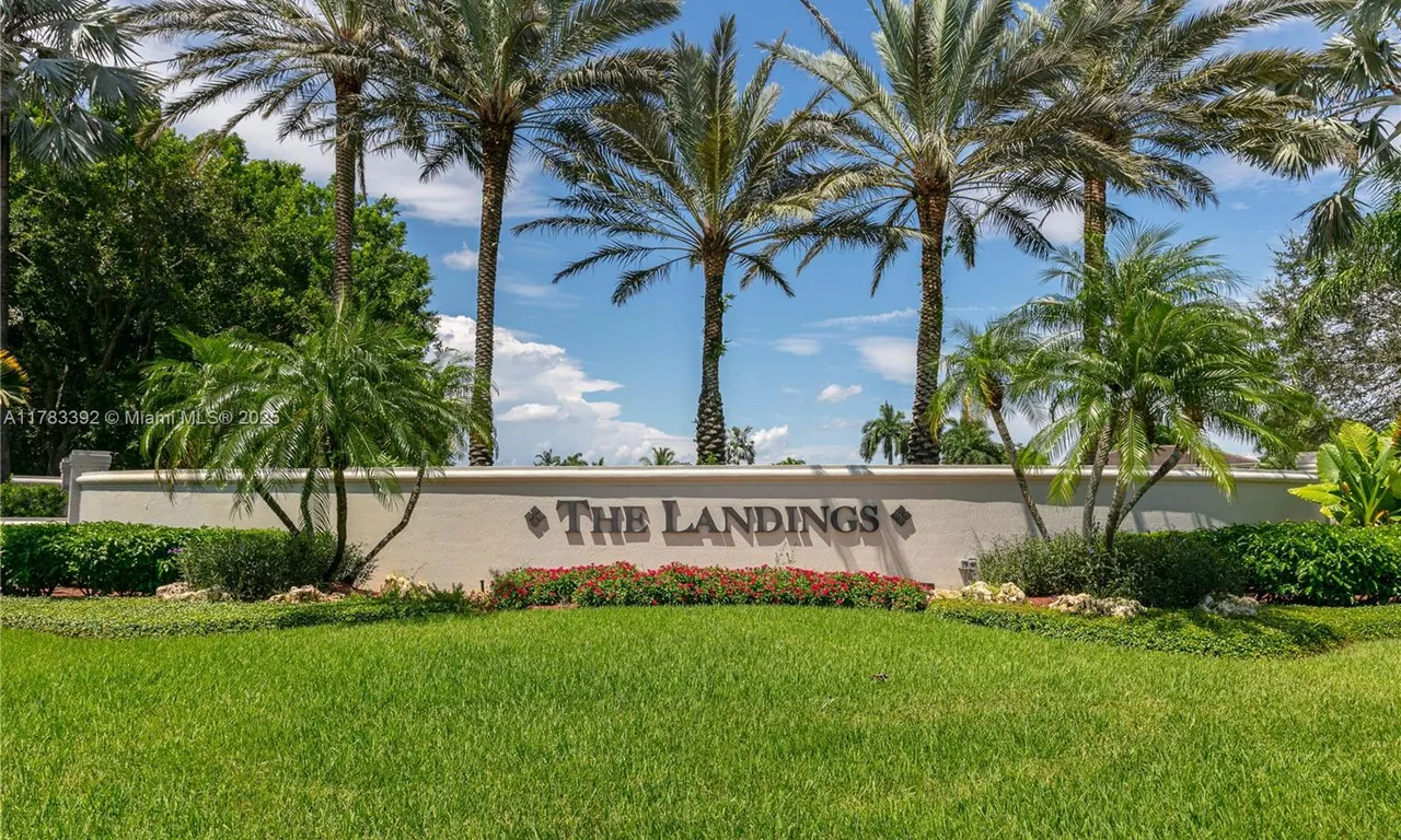 273 Landings Blvd, Weston FL 33327