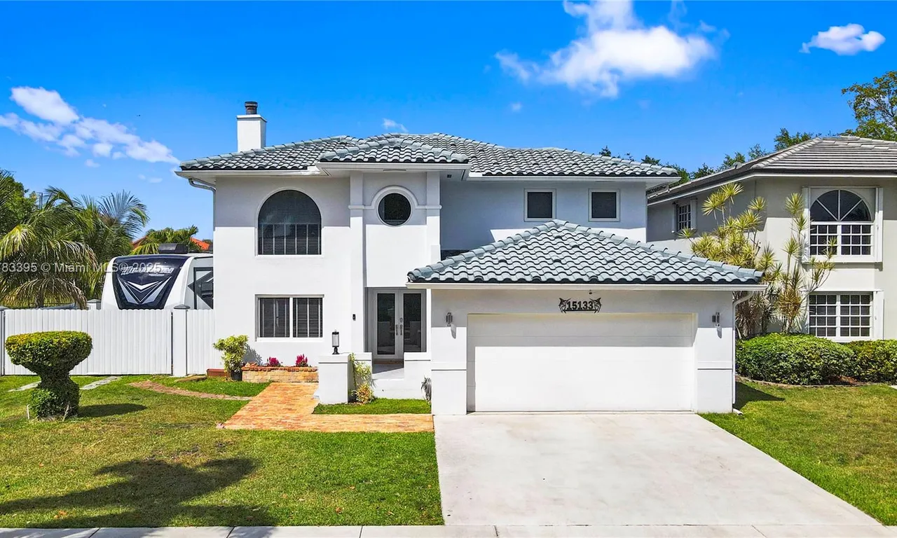 15133 SW 62nd St, Miami FL 33193