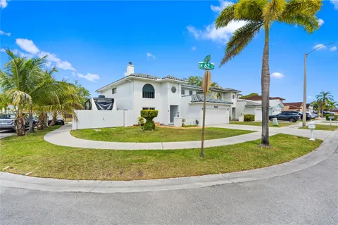15133 SW 62nd St, Miami FL 33193