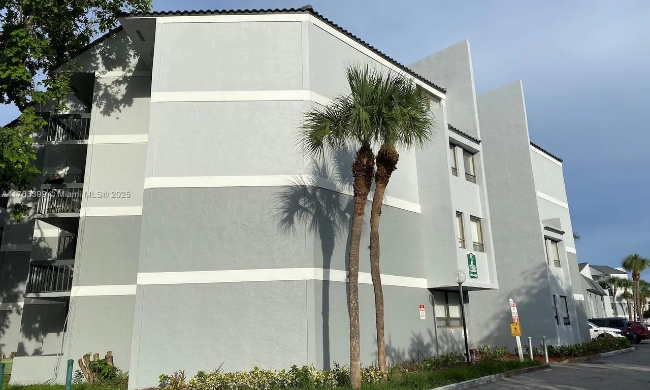1750 N Congress Ave # 108, West Palm Beach FL 33401