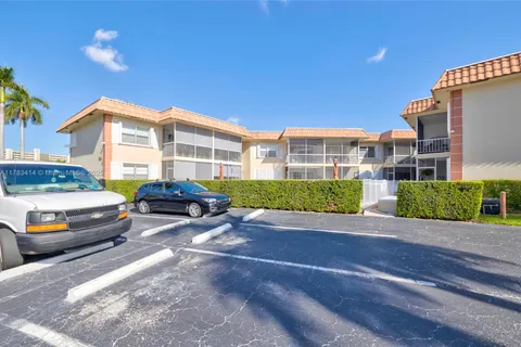 2201 SE 9th St # 108, Pompano Beach FL 33062
