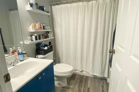 6922 NW 179th St # 5, Hialeah FL 33015