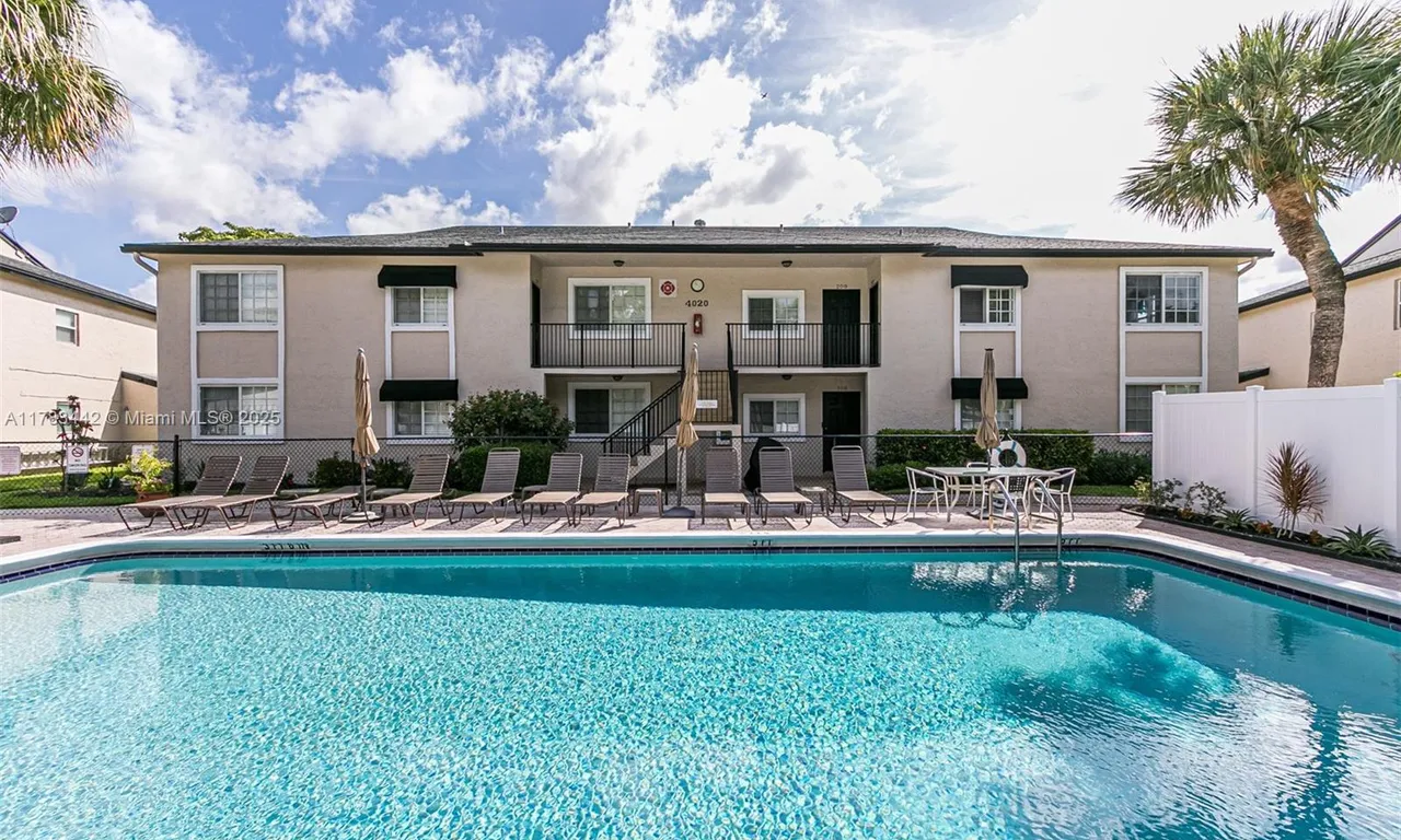 4020 Crystal Lake Dr # 209, Deerfield Beach FL 33064