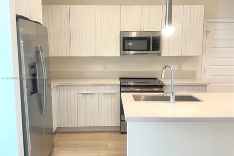 4700 NW 84th Ave # 47, Doral FL 33166