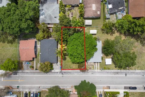 3624 Charles Ave, Miami FL 33133