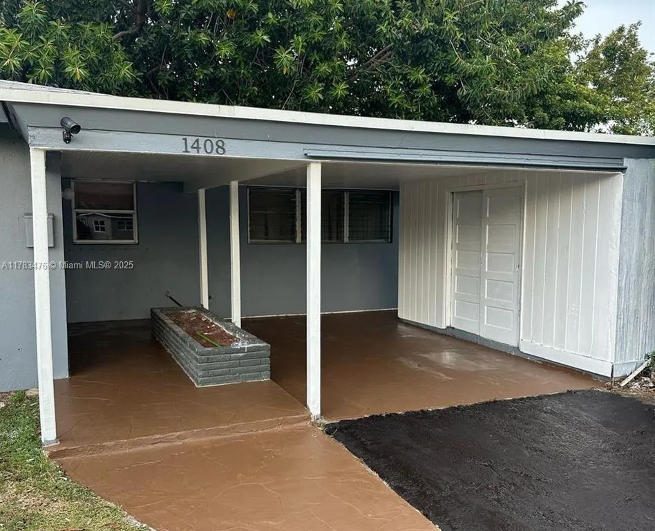 1408 NW 9th Ave, Fort Lauderdale FL 33311