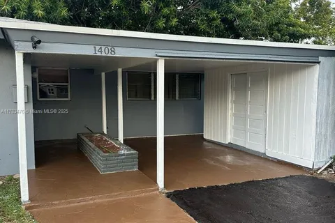 1408 NW 9th Ave, Fort Lauderdale FL 33311