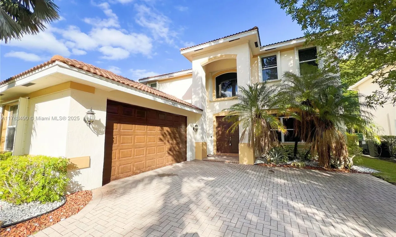 1983 Harbor View Cir # 1983, Weston FL 33327