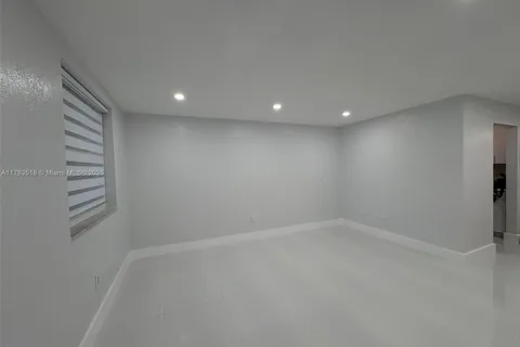 4655 Palm Ave # 133, Hialeah FL 33012