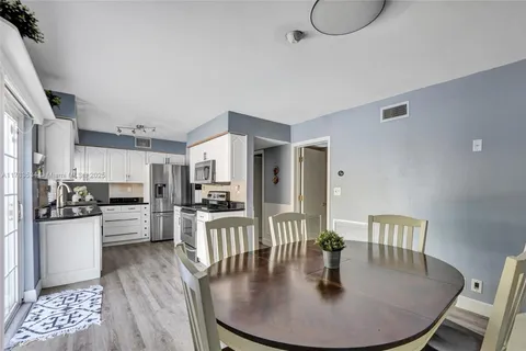 3753 NW 73rd Way, Coral Springs FL 33065