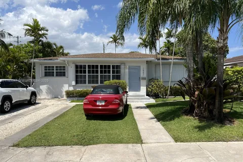 1847 Wiley St # B, Hollywood FL 33020