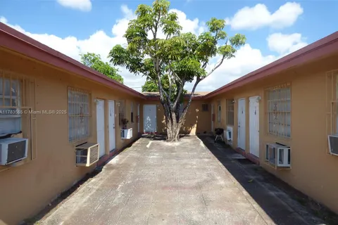 2451 NW 13th Ct # 3, Fort Lauderdale FL 33311