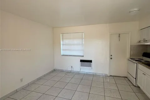 2451 NW 13th Ct # 3, Fort Lauderdale FL 33311