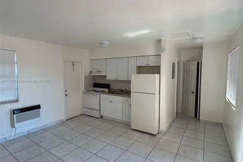 2451 NW 13th Ct # 3, Fort Lauderdale FL 33311